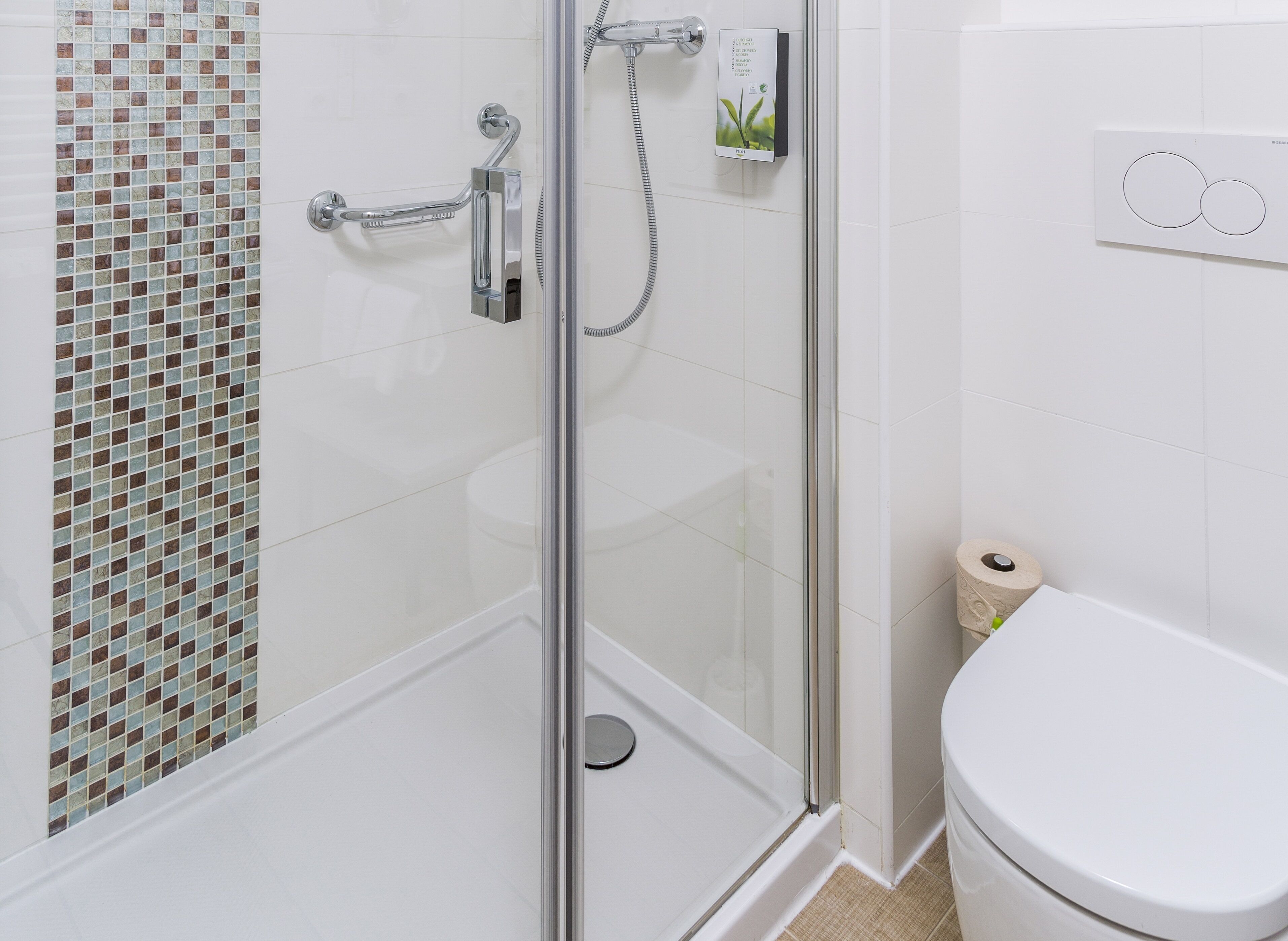 studio (apartment) | bathroom | eco-friendly toiletries, hair dryer, towels