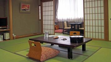 1 bedroom, in-room safe, desk, blackout drapes
