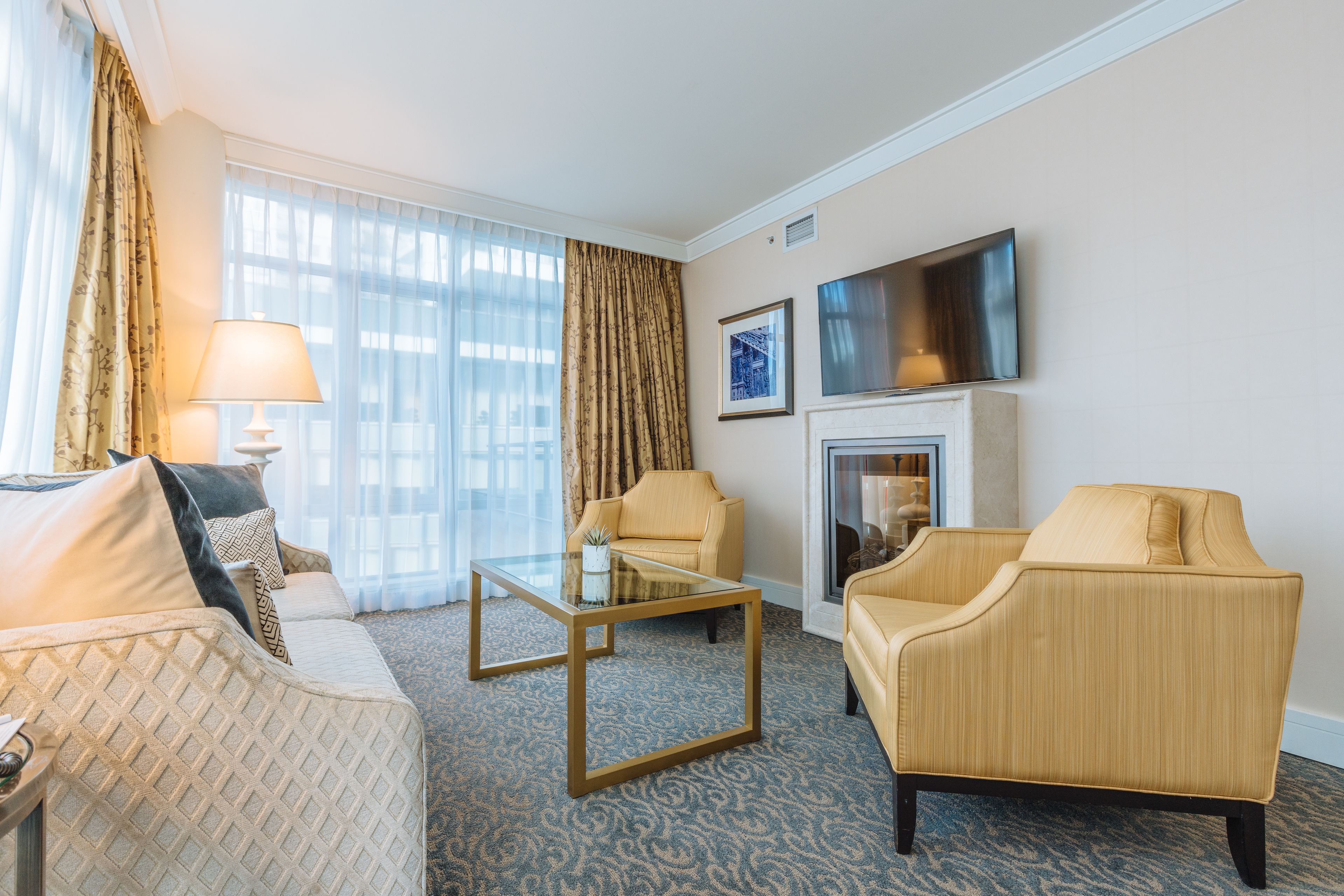 suite (boutique suite, 1 bedroom ) | living area | 48-inch led tv with cable channels, tv, ipod dock