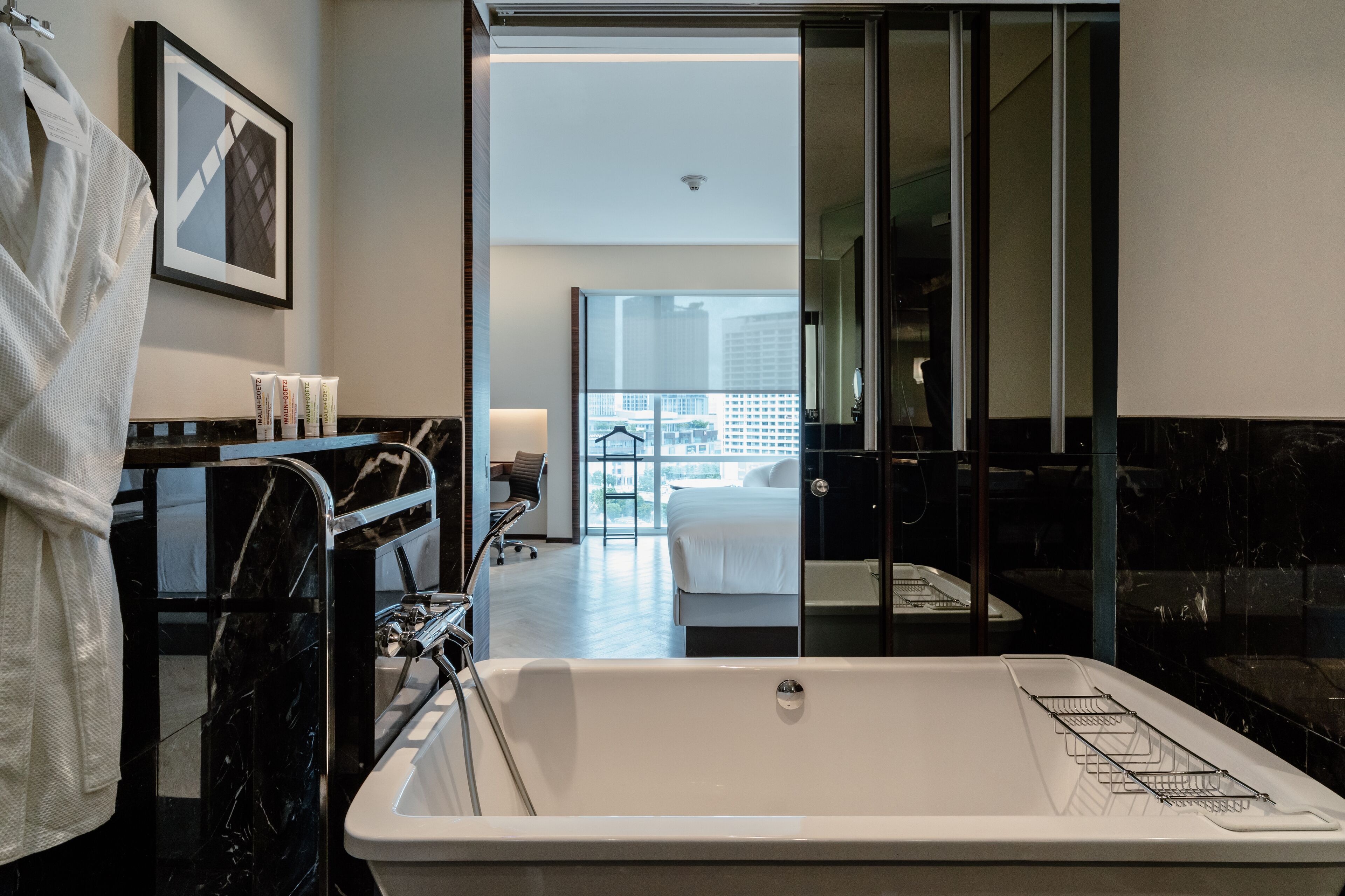 suite, 1 king bed, non smoking, corner | 1 bedroom, premium bedding, down duvets, minibar