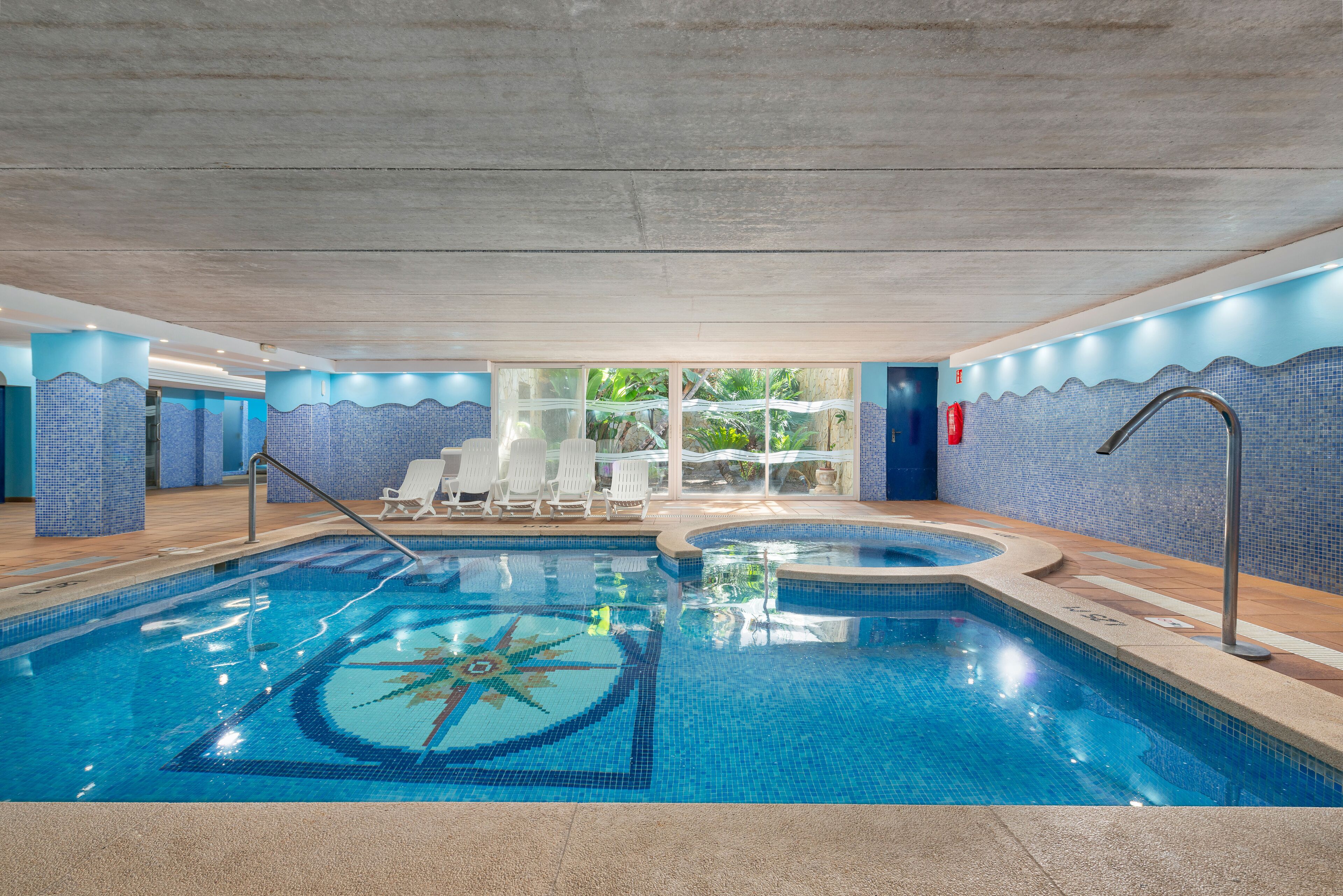 Sauna, poreallas, hierontapalveluita