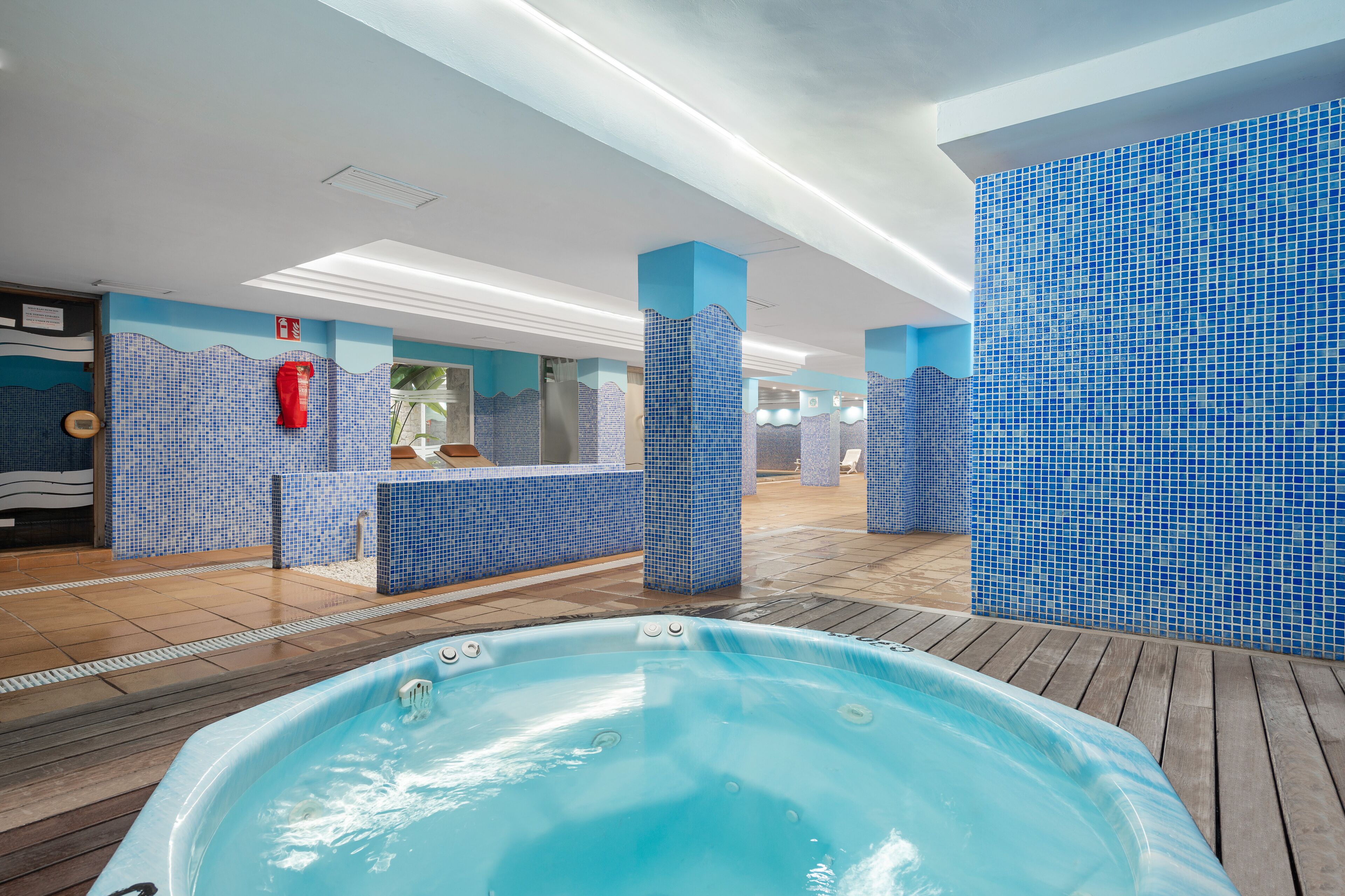 Sauna, boblebad, massagebehandlinger