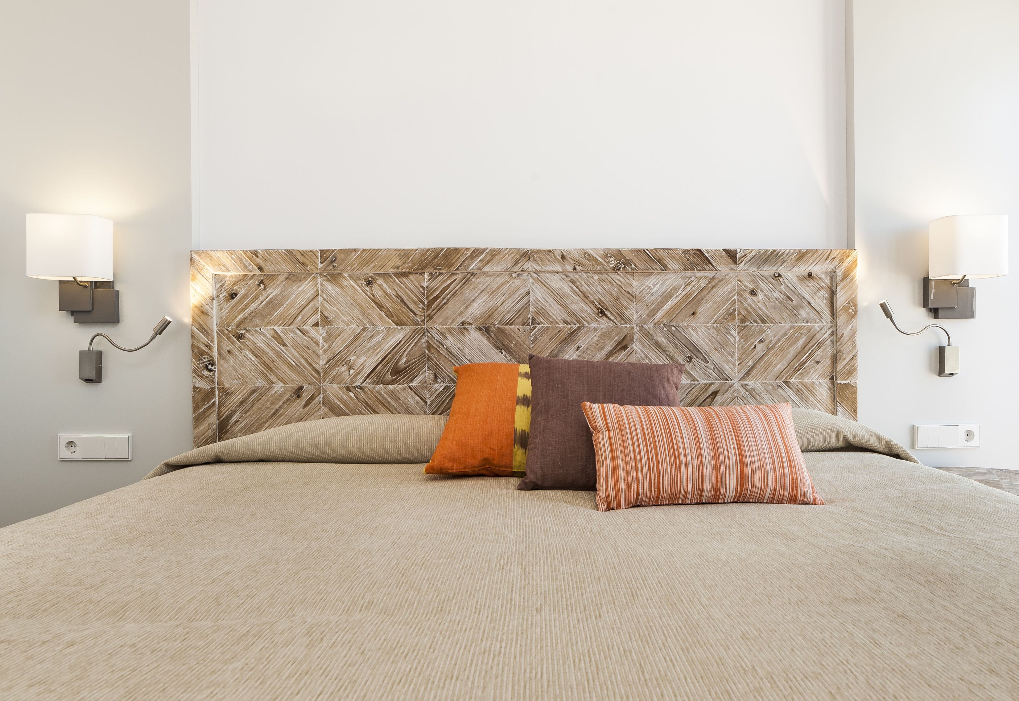 standard double room, balcony, sea view | minibar, in-room safe, desk, iron/ironing board