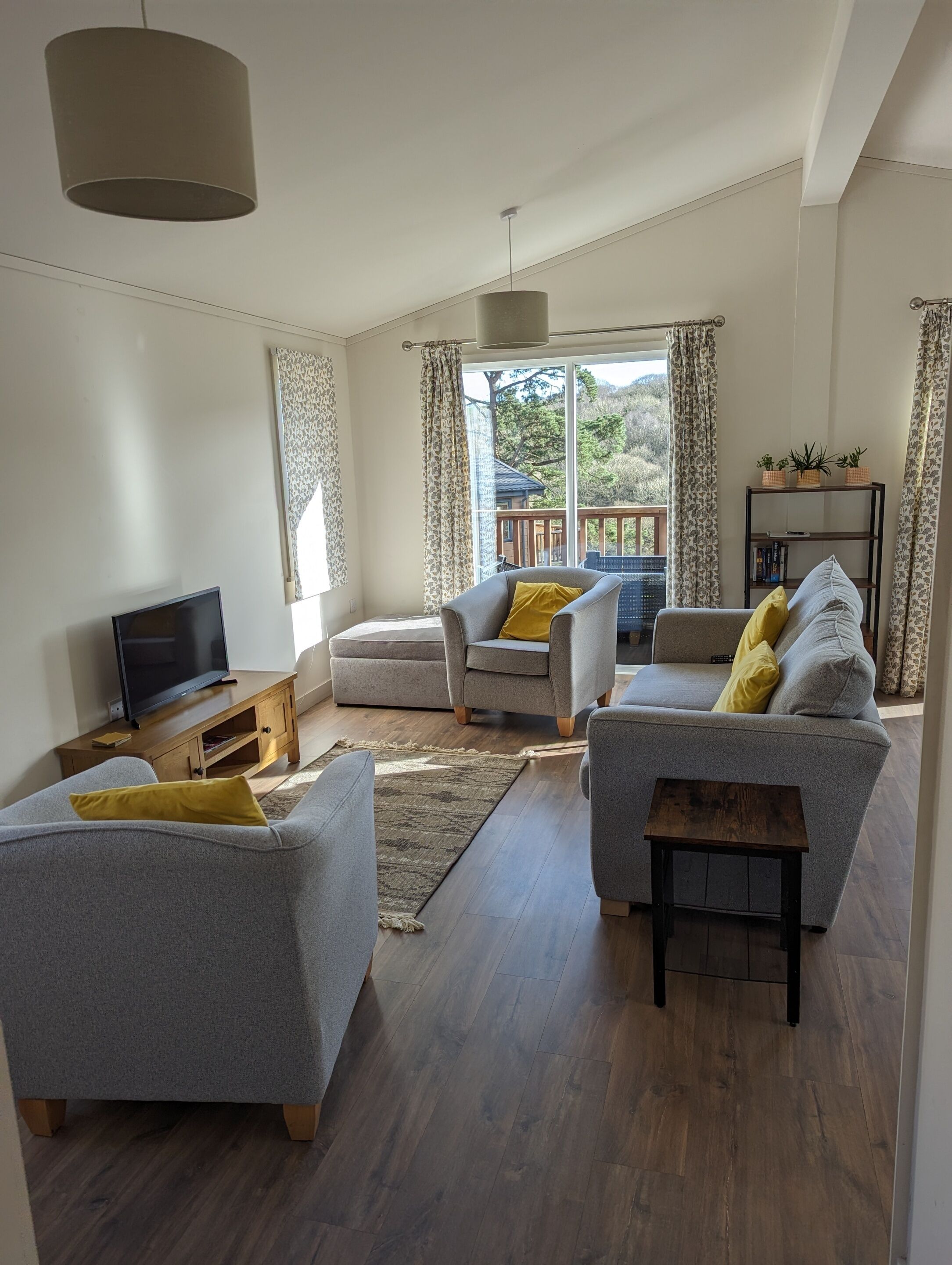 luxury apartment, ensuite (acorn) | lounge