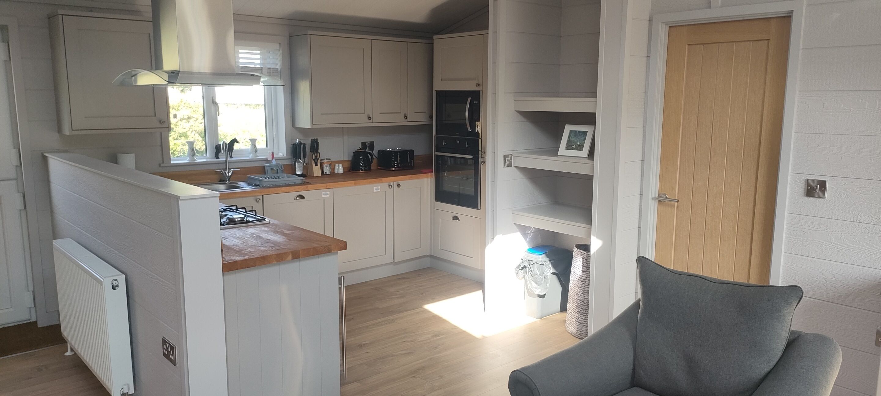 deluxe apartment, ensuite (badger) | shared kitchen
