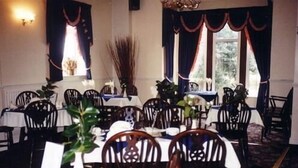 Restaurant - Holly Trees Hotel (Stoke-on-Trent)