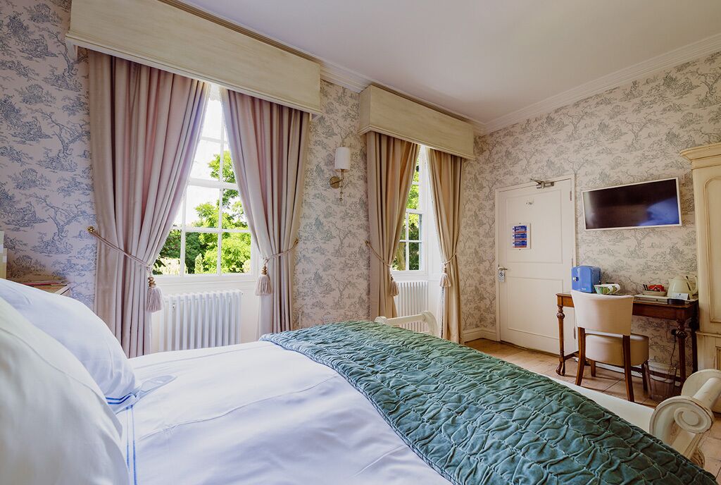 superior room, ground floor | 1 bedroom, blackout curtains, free wifi, bed sheets