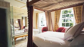 Habitación Deluxe doble, 1 cama de matrimonio grande | Cortinas opacas, wifi gratis, ropa de cama