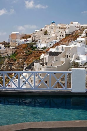 Terrace/patio - Armeni Village Rooms & Suites (Santorini)