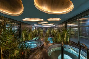 双人护理室、桑拿、热水浴缸、湿蒸房、土耳其浴、身体护理