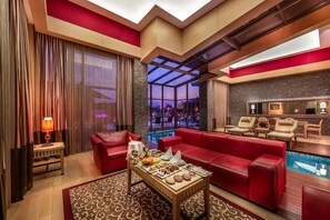 Premium bedding, free minibar, in-room safe, desk - Cornelia Diamond Golf Resort & SPA (Serik)