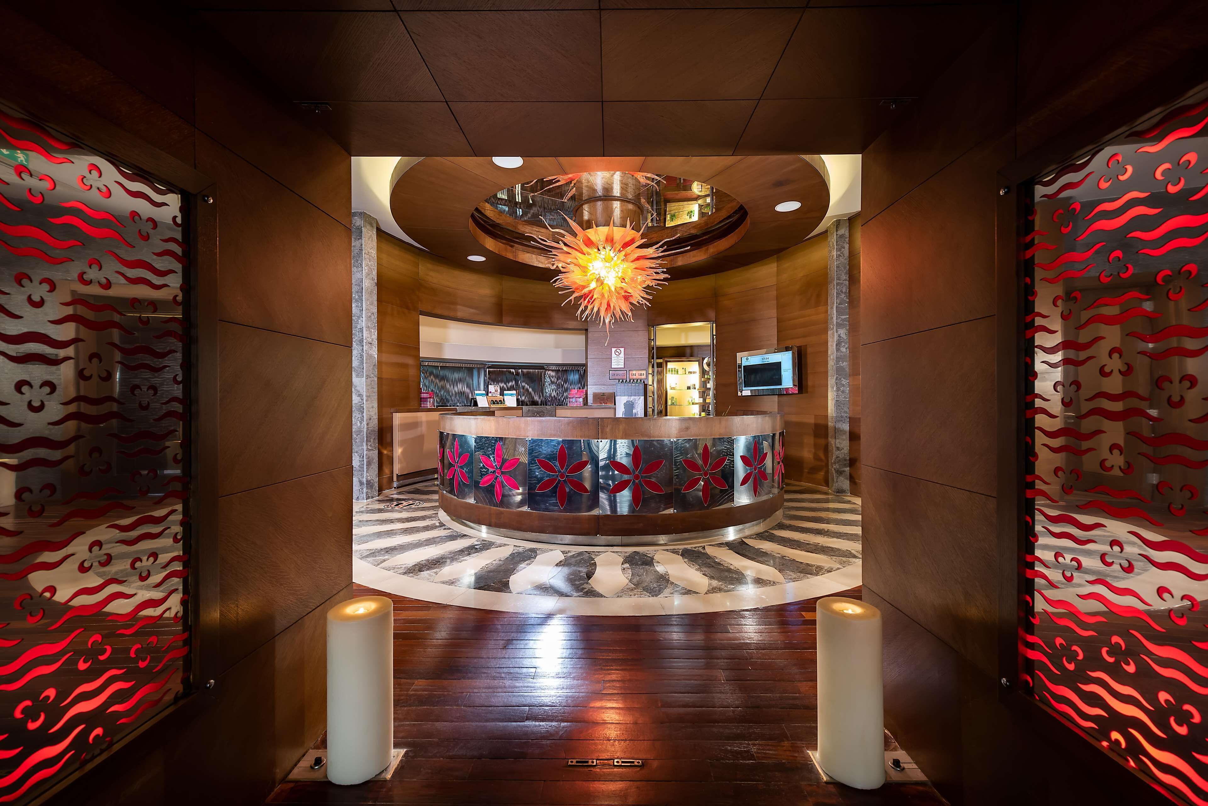 couples treatment room(s), sauna, hot tub, steam room