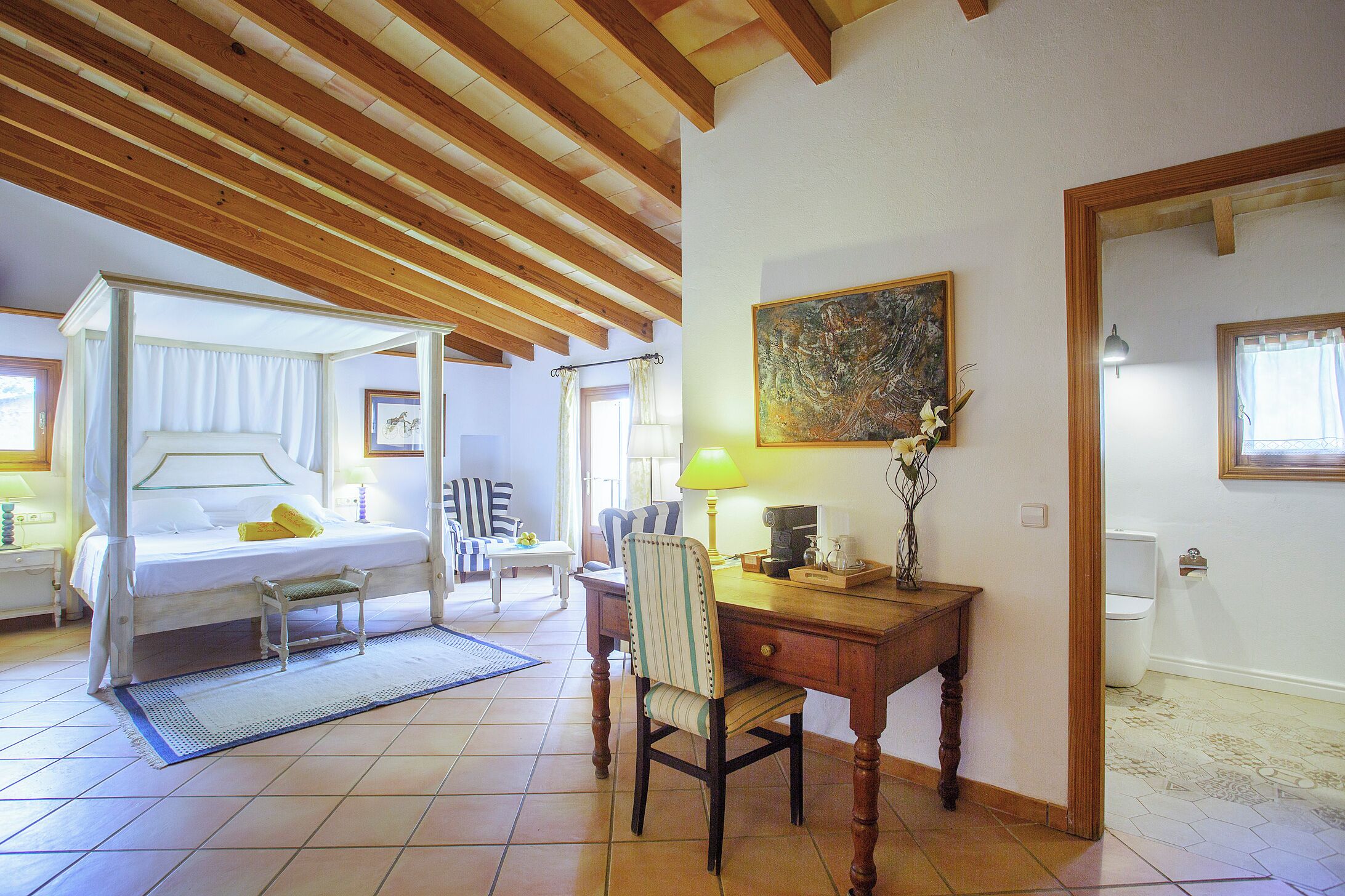 Suite – junior | Dundyner, minibar, lydisolert og wi-fi (inkludert)