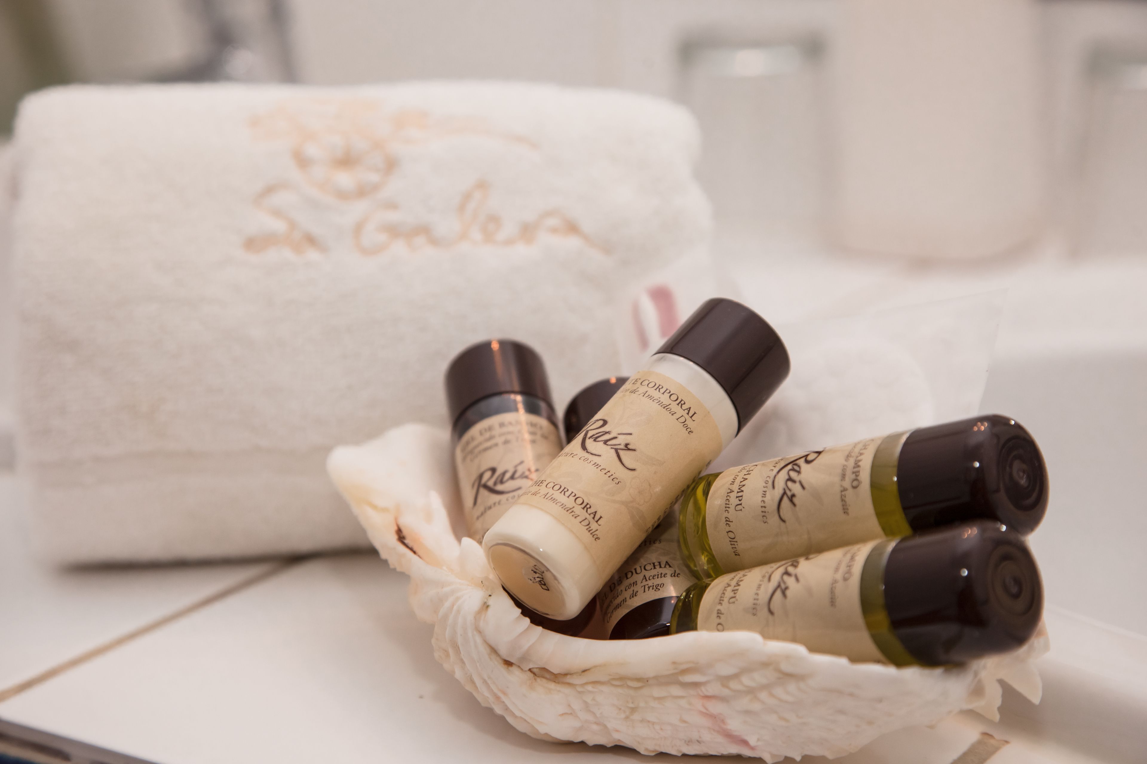 double room single use | down duvets, minibar, soundproofing, free wifi