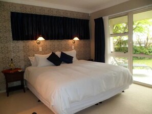 Suite Standard, 1 chambre, non-fumeurs, balcon (King or Twin Bedroom)