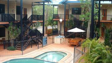 2 piscinas al aire libre