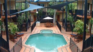 2 piscinas al aire libre