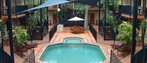 2 outdoor pools