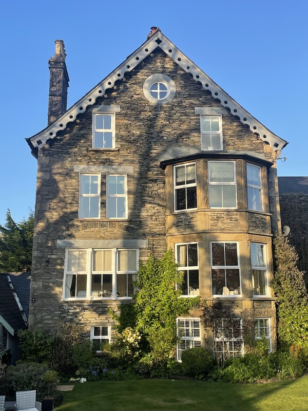 Wheatlands Lodge - Bed & Breakfast - Windermere
