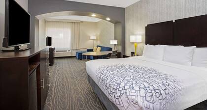 La Quinta Inn & Suites by Wyndham Palestine