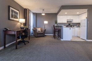 Studio, 1 King Bed, Kitchenette | Pillow-top beds, in-room safe, desk, laptop workspace - Hotel Faubourg Montreal (Montreal)