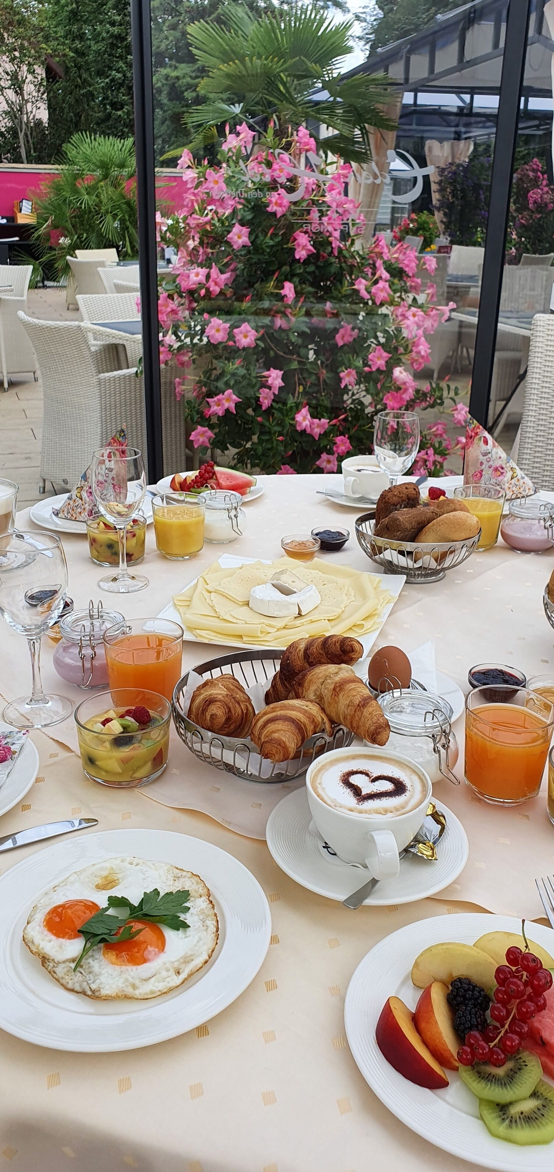 Tägliches inbegriffenes Frühstücksbuffet