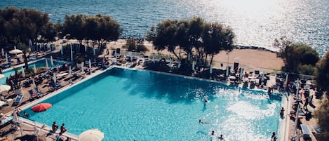 Seasonal outdoor pool