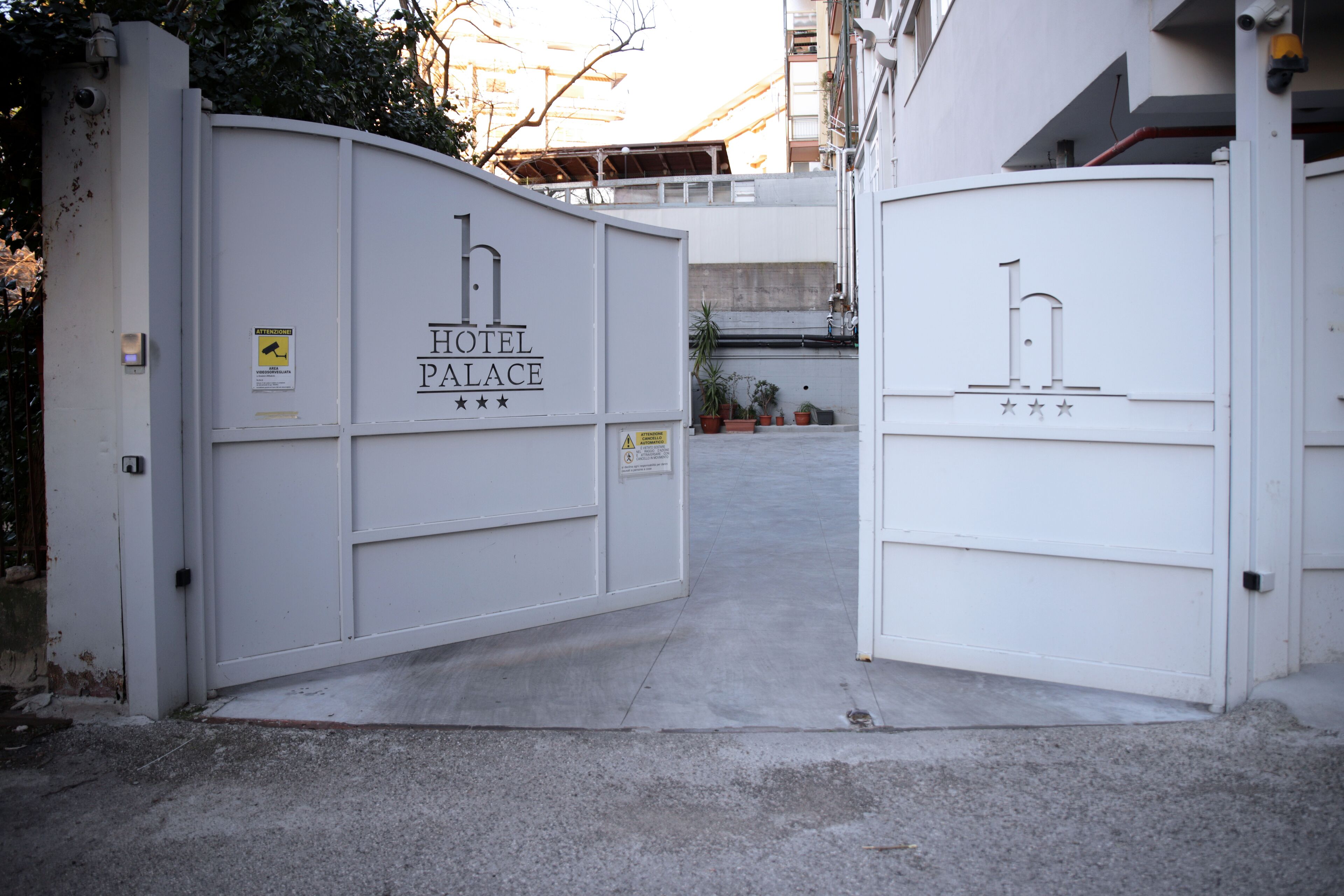 self-parking (surcharge) 7 per night