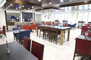 Free daily buffet breakfast  - Holiday Inn Express Hotel & Suites Seguin by IHG (Seguin)