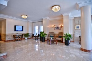   酒吧（店内）