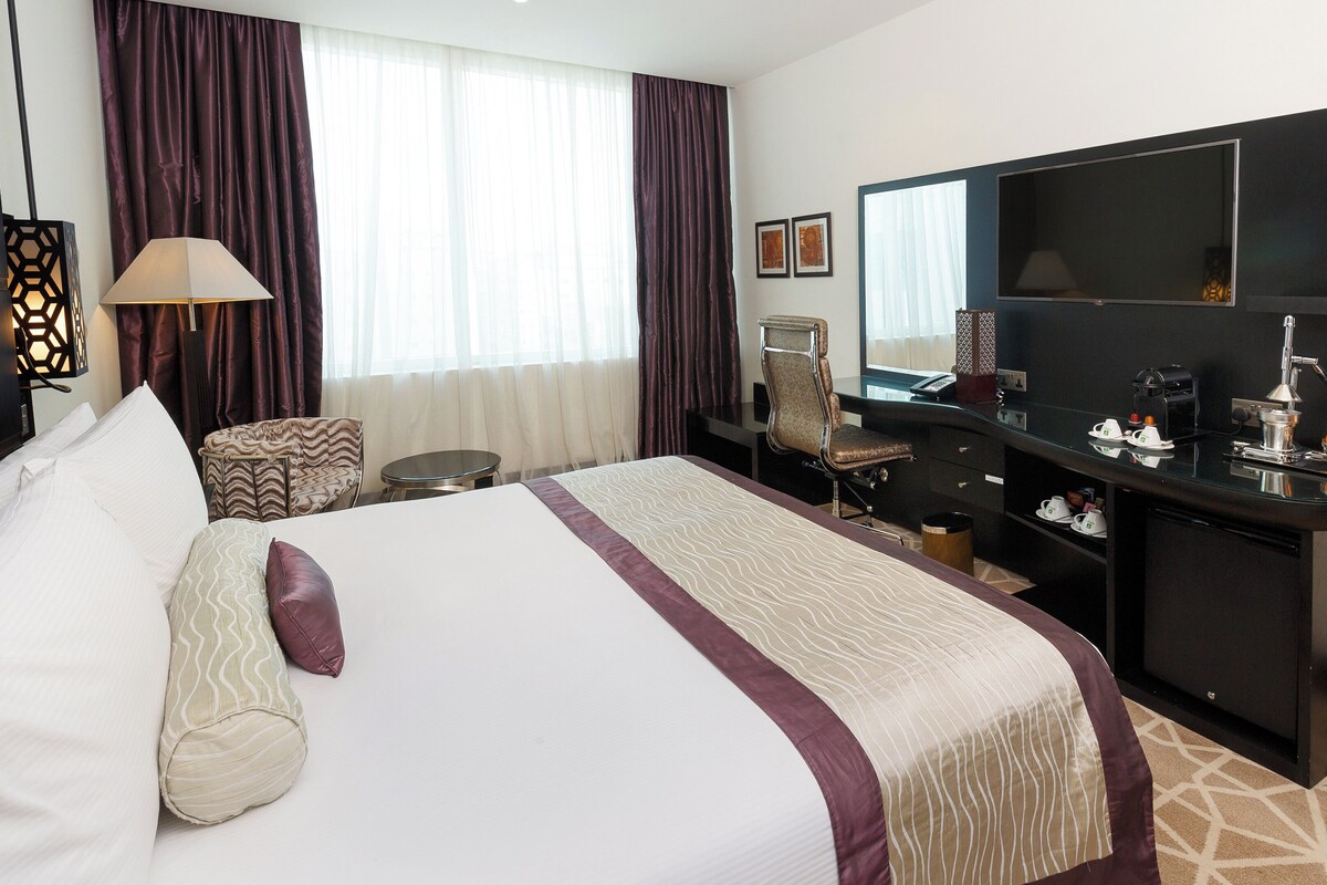 Memory-foam beds, minibar, in-room safe, desk