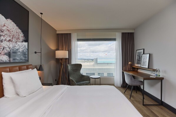 Premium Room (Airfield View)