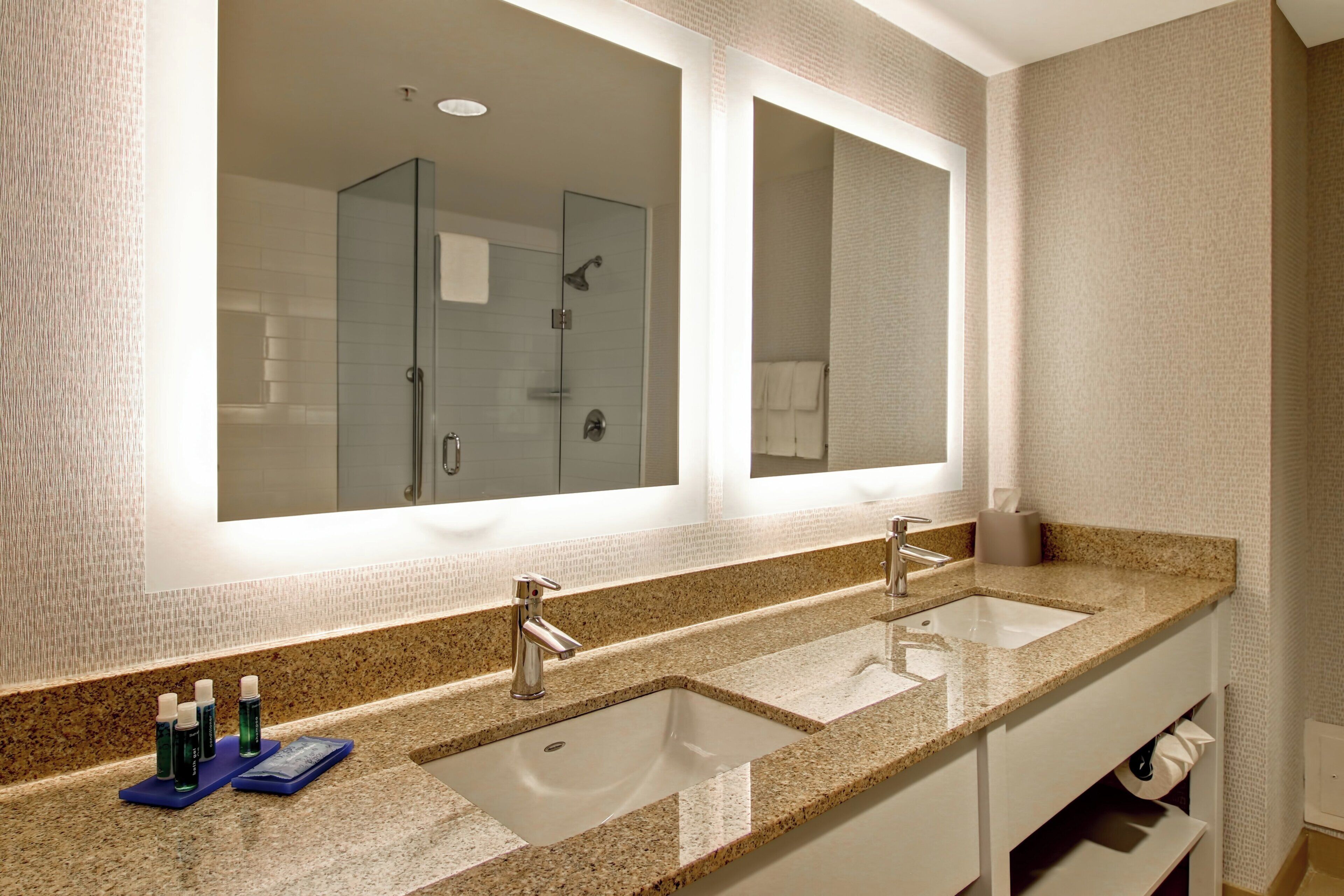 Photo - Holiday Inn Express Hotel & Suites Toronto - Markham by IHG