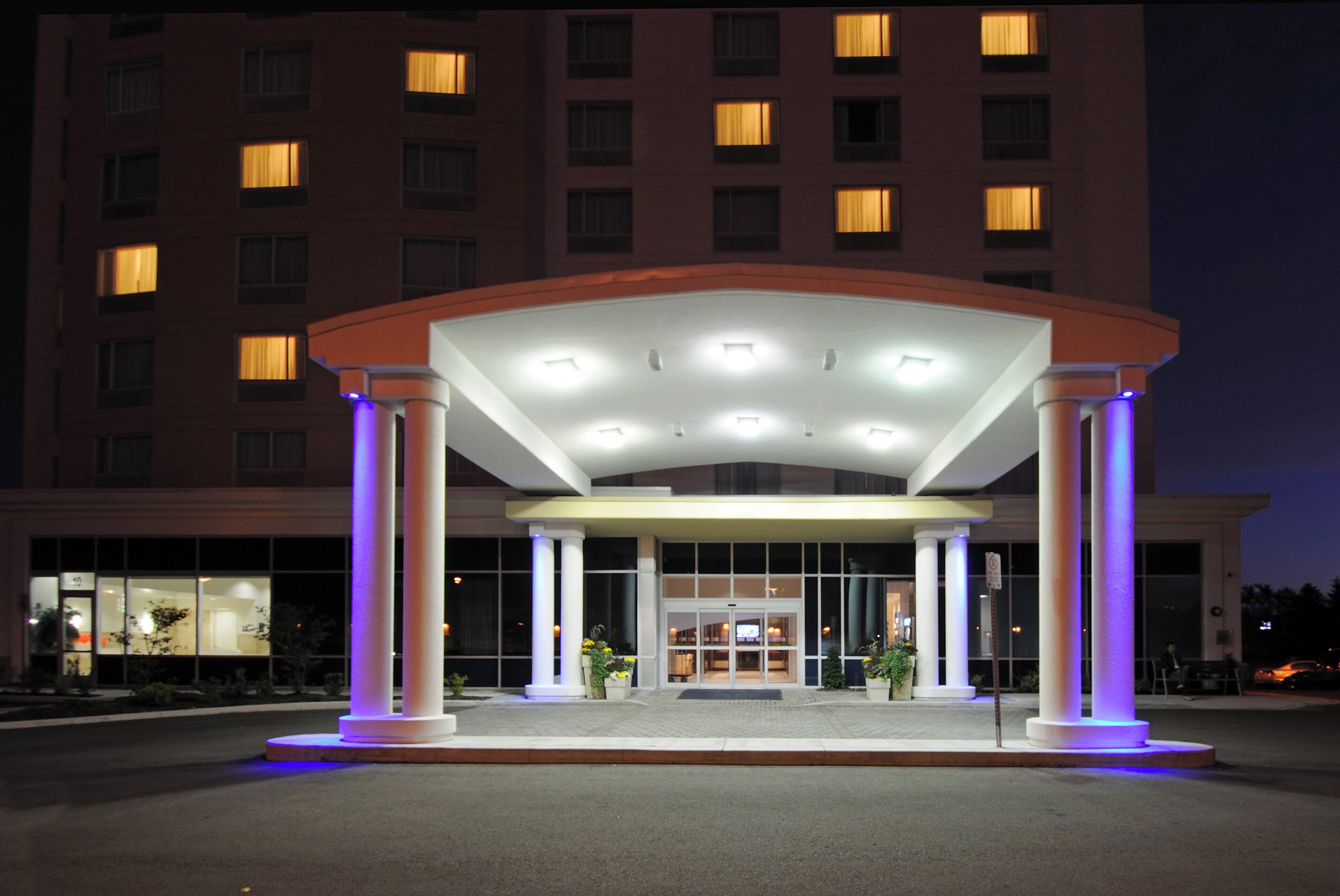 Photo - Holiday Inn Express Hotel & Suites Toronto - Markham by IHG