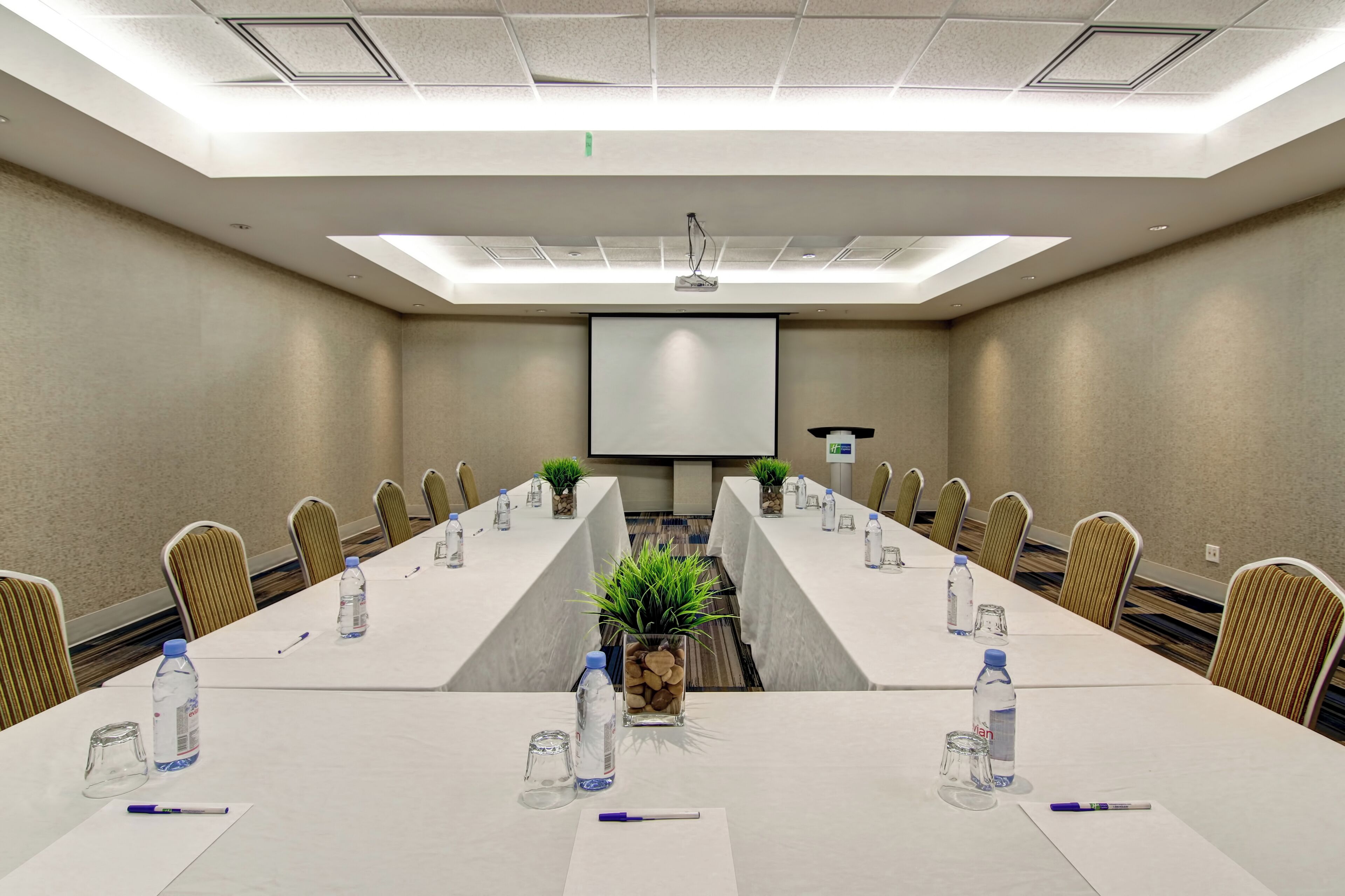 Photo - Holiday Inn Express Hotel & Suites Toronto - Markham by IHG