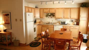Condo, 3 Bedrooms | Private kitchen | Fridge, microwave, dishwasher, coffee/tea maker