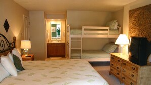 Appartement, 2 slaapkamers | Een bureau, gratis wifi