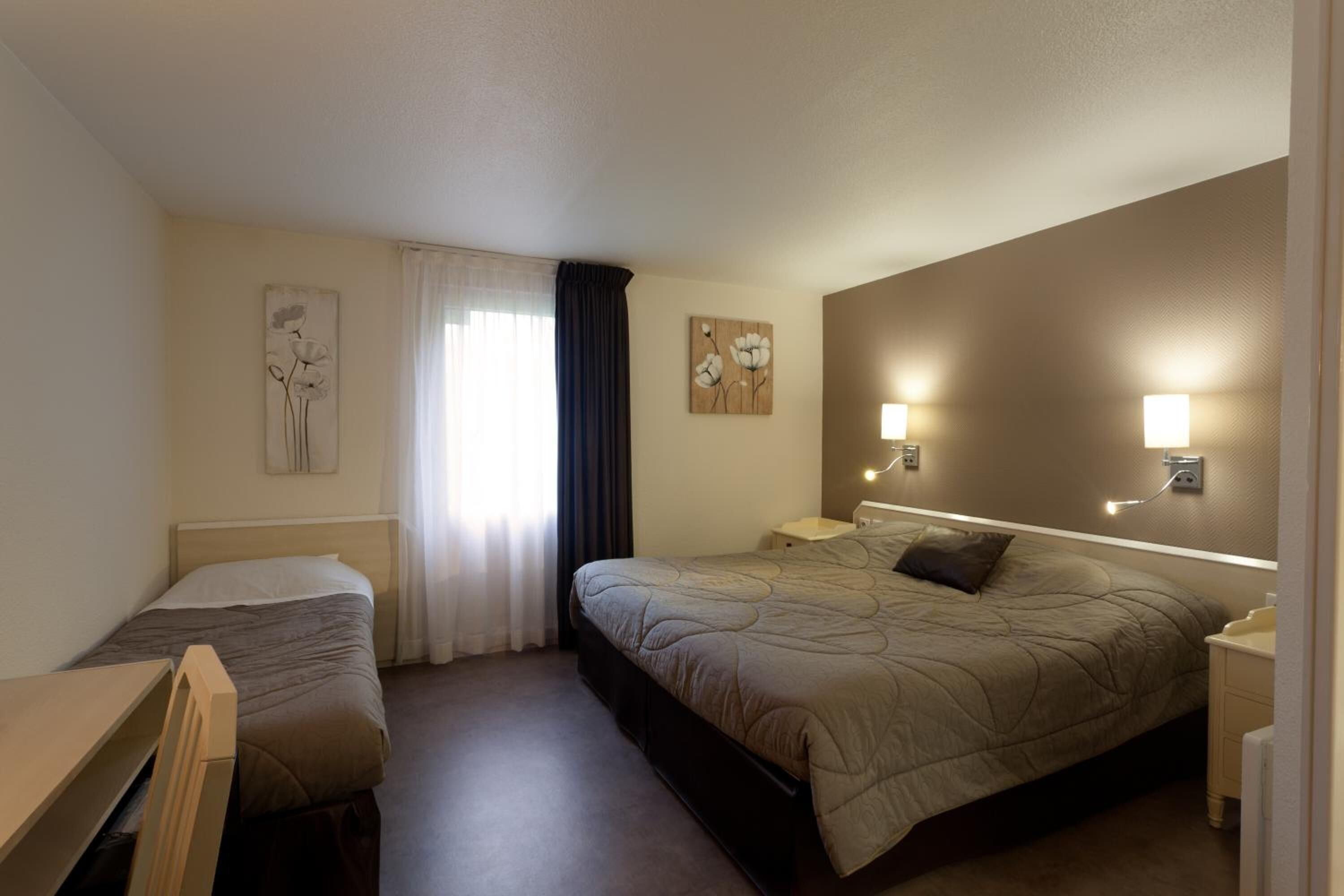 desk, blackout curtains, iron/ironing board, free wifi