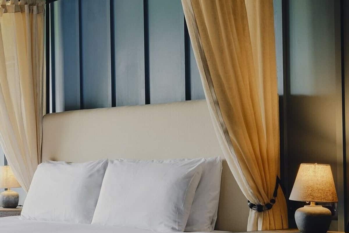 Junior Suite | Hypo-allergenic bedding available, minibar, in-room safe, desk