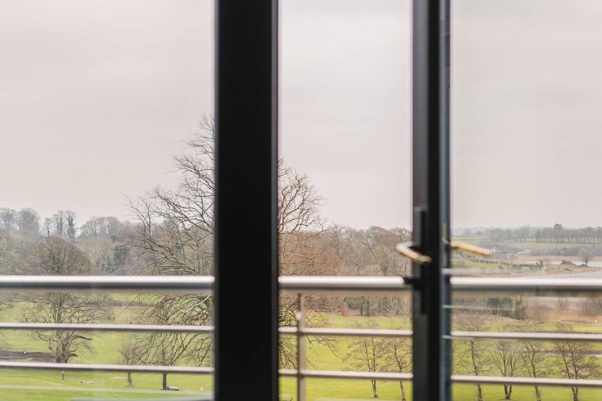 the lakeview classic | 1 bedroom, hypo-allergenic bedding, minibar, in-room safe