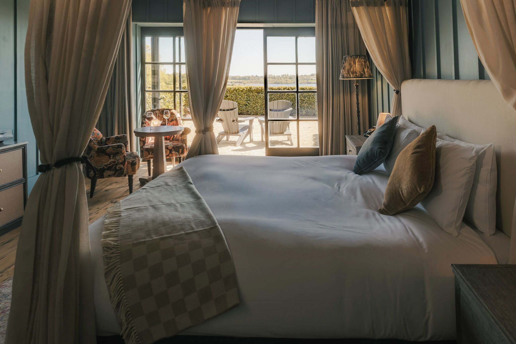 Junior Suite | Hypo-allergenic bedding, minibar, in-room safe, desk