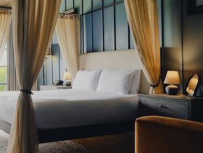 Studio Suite Junior | Bộ đồ giường kháng dị ứng, minibar, két bảo mật tại phòng, bàn