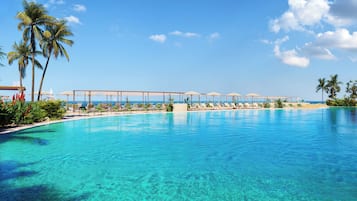 Indoor pool, 2 outdoor pools, pool umbrellas, sun loungers