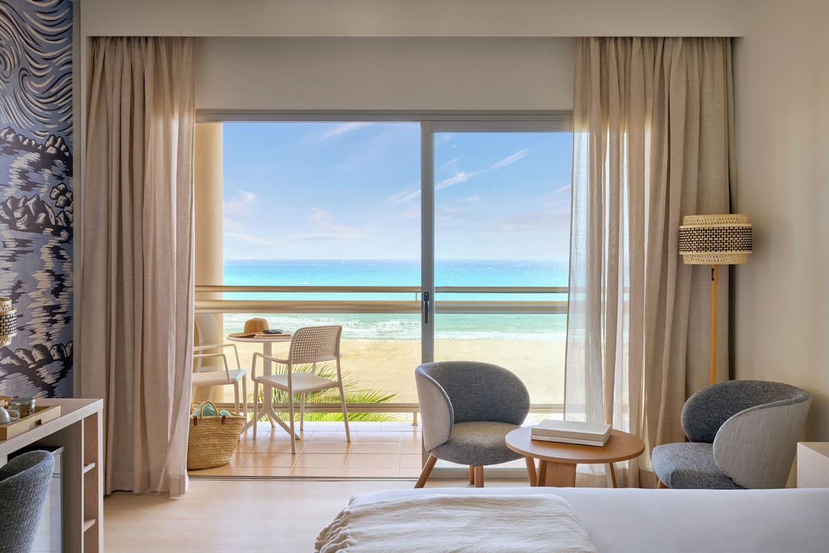 Star Prestige Double Sea View | Minibar, in-room safe, desk, blackout drapes