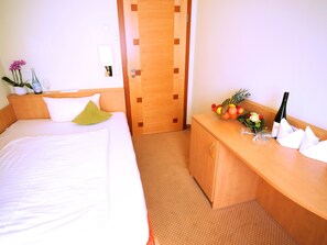 In-room safe, free WiFi, bed sheets
