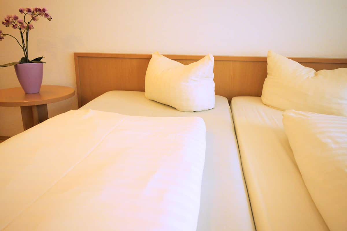 In-room safe, WiFi (free), bed sheets