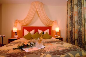 Caja de seguridad en la habitación, wifi gratis y ropa de cama 