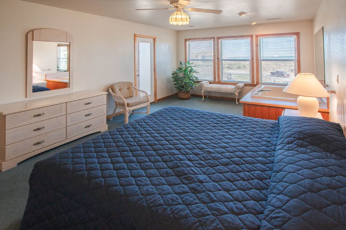 Superior Suite, 2 Bedrooms | 1 bedroom, iron/ironing board, free WiFi, bed sheets