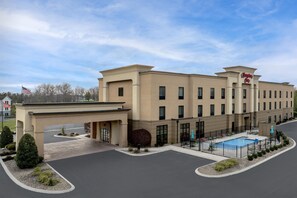 Exterior - Hampton Inn Crossville (Crossville)