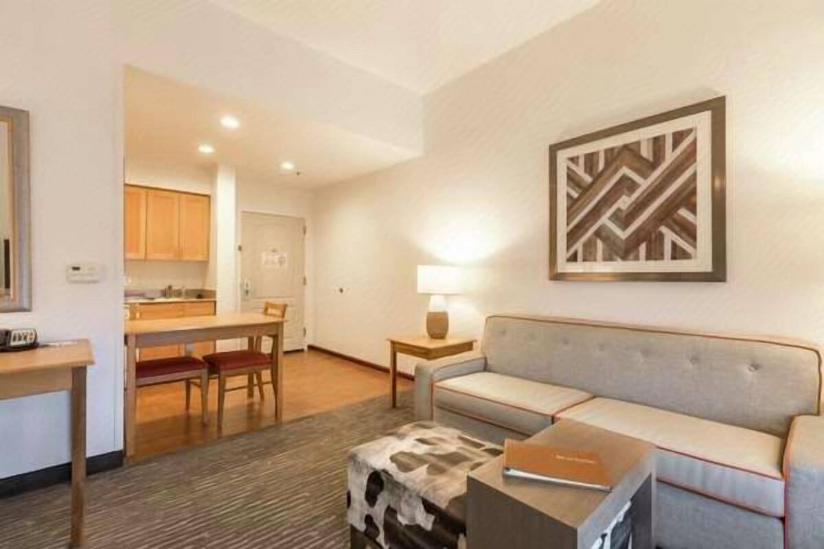 Living area | Flat-screen TV, DVD player